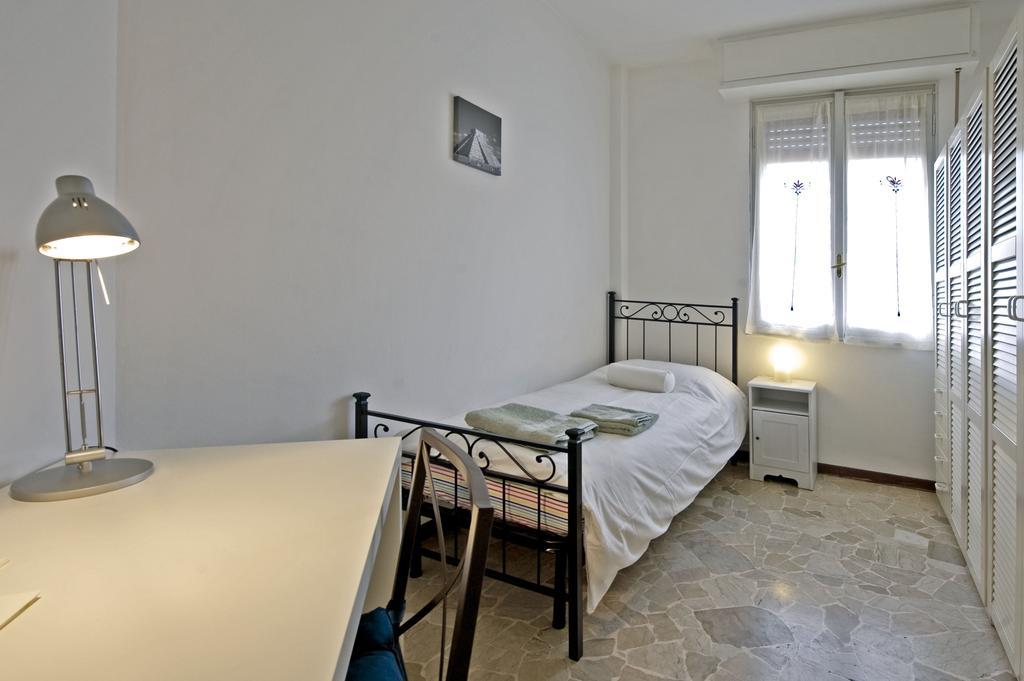 Apartment Chiesarossa Milano Rum bild