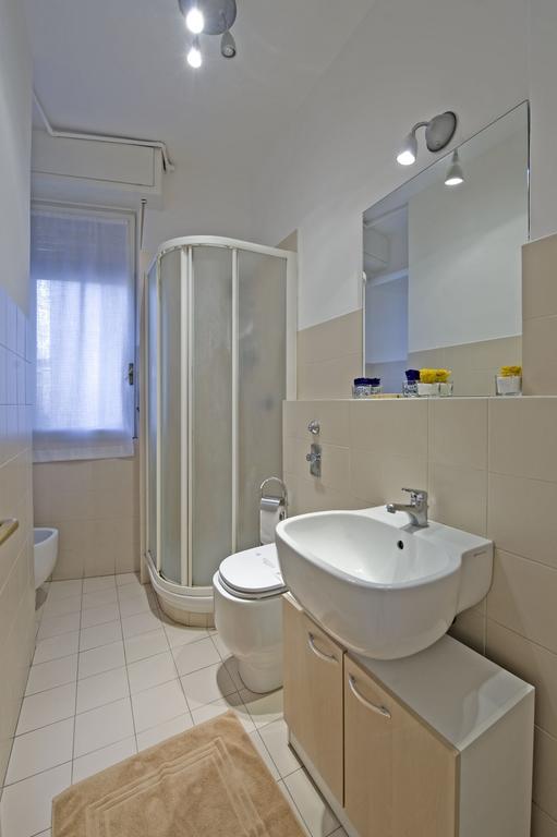 Apartment Chiesarossa Milano Rum bild